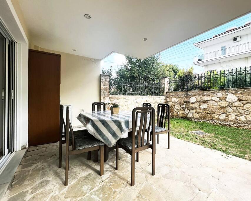 Eva'S Villas 2室温馨庭院拥有私家停车位 Glyka Nera Luaran gambar