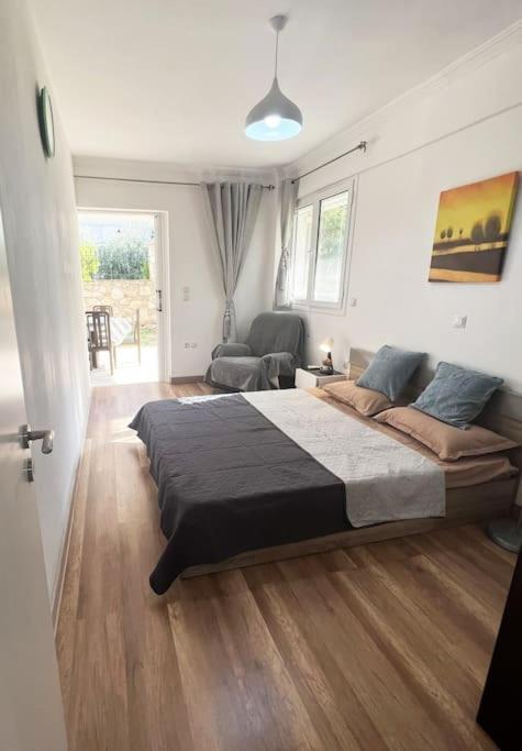 Eva'S Villas 2室温馨庭院拥有私家停车位 Glyka Nera Luaran gambar
