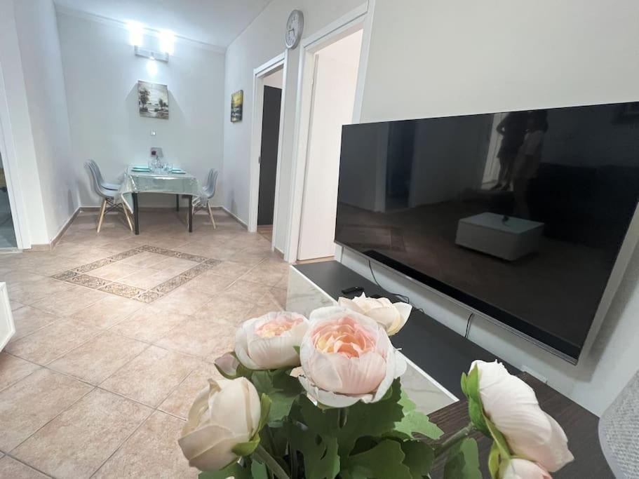 Eva'S Villas 2室温馨庭院拥有私家停车位 Glyka Nera Luaran gambar